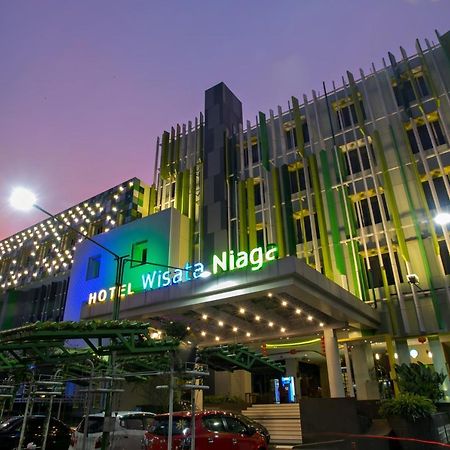 Hotel Wisata Niaga Пурвокерто Екстериор снимка