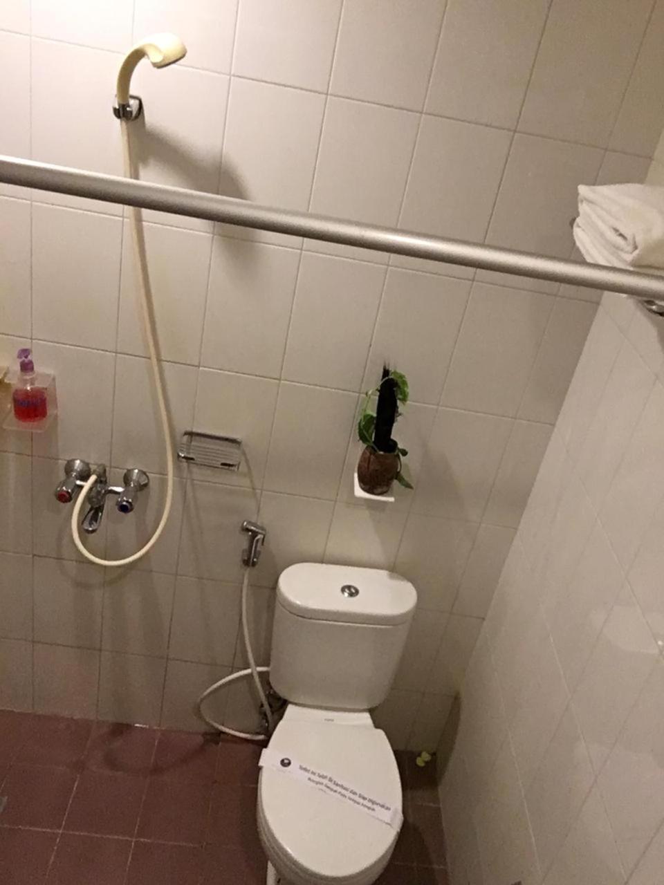 Hotel Wisata Niaga Пурвокерто Екстериор снимка