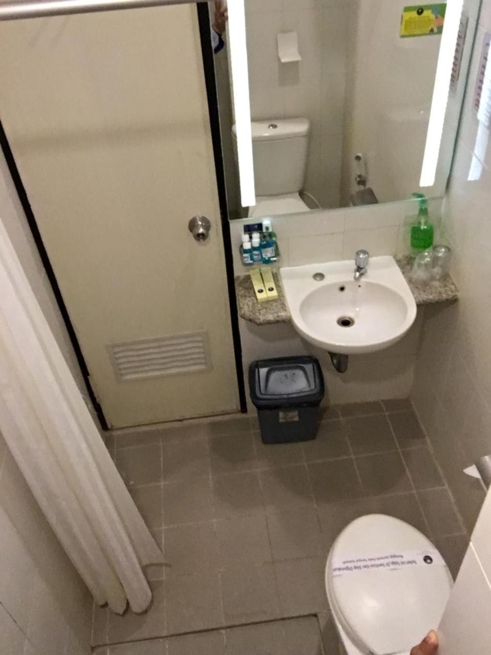 Hotel Wisata Niaga Пурвокерто Екстериор снимка